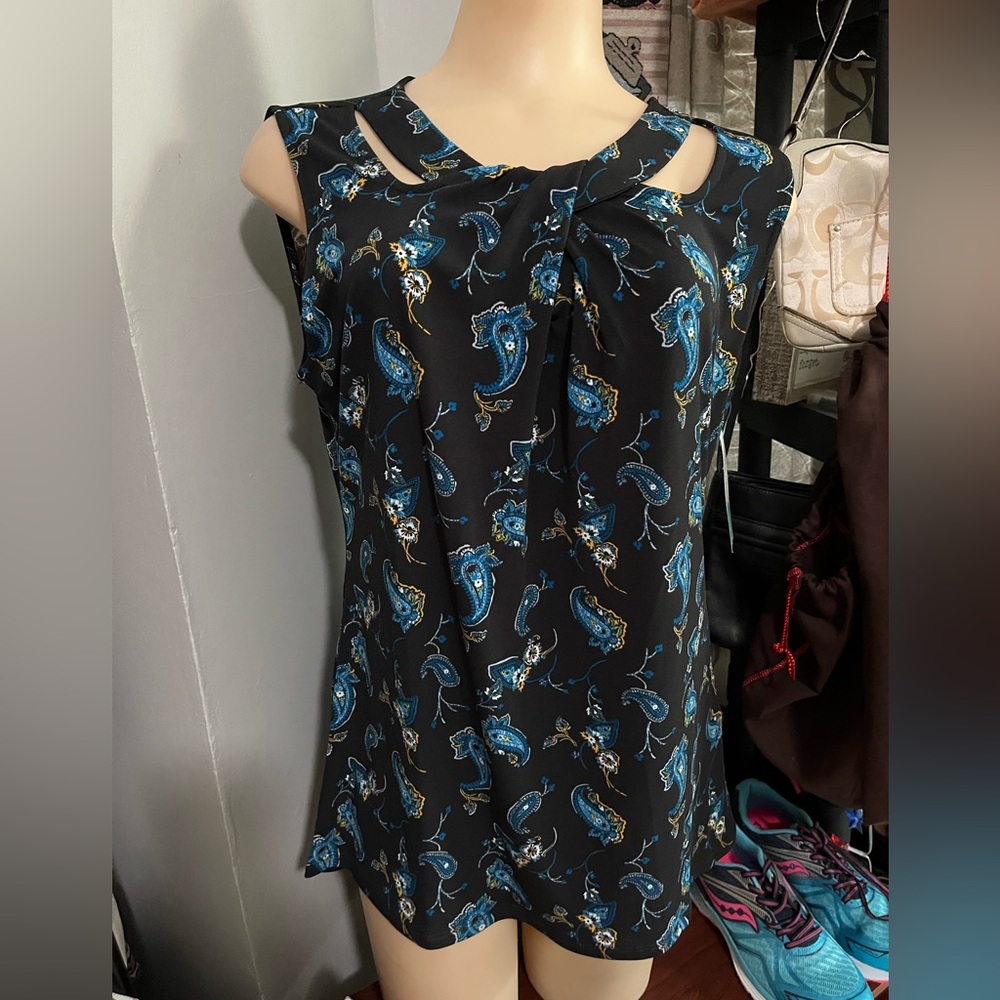 41 Hawthorn Black Paisley Keyhole Sleeveless Blouse